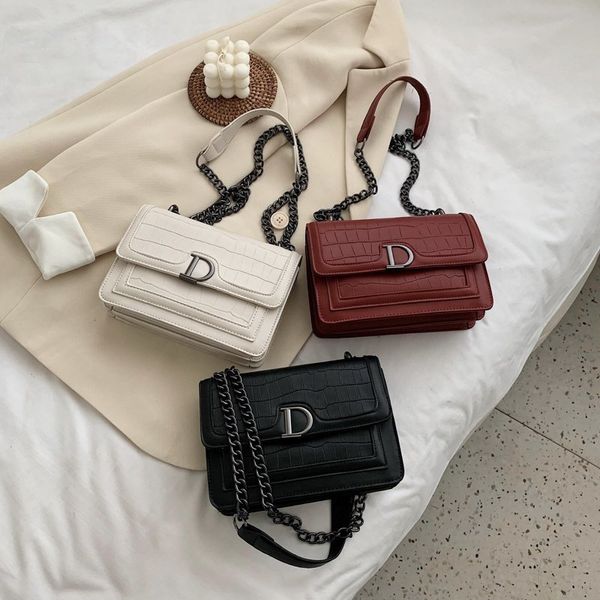 feeling women's 2020 new fashion popular messenger crocodile single shoulder foreign style small square bag
feeling women's 2020 new fashion popular messenger crocodile single shoulder foreign style small square bag
