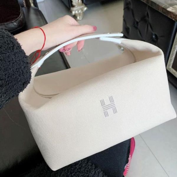 canvas bag girl's make-up fairy's one shoulder with versatile inner liner outlets hand outlets
canvas bag girl's make-up fairy's one shoulder with versatile inner liner outlets hand outlets