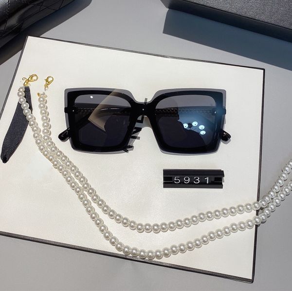 summer famous sunglasses oversized flat ladies sun glasses chain women square frames fashion designer with packaging boxes, White;black
summer famous sunglasses oversized flat ladies sun glasses chain women square frames fashion designer with packaging boxes, White;black