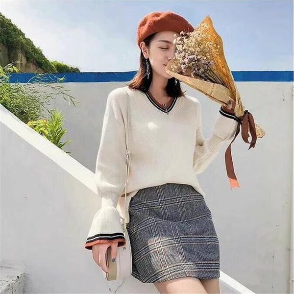 women's sweaters 2021 autumn winter fashion sweater casual knitted women streetwear v neck long sleeve pullovers loose solid coat, White;black
women's sweaters 2021 autumn winter fashion sweater casual knitted women streetwear v neck long sleeve pullovers loose solid coat, White;black