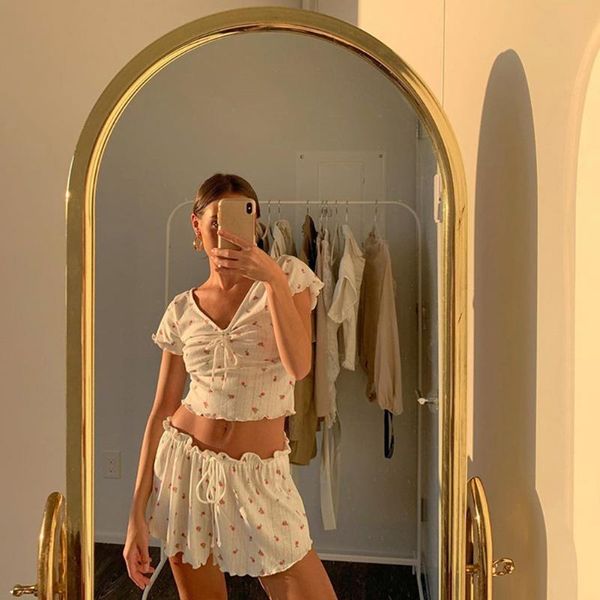women's tracksuits summer suit short sleeves flower print casual beachwear two-piece set women ruffled leisure vacation elastic t-shirt, Gray
women's tracksuits summer suit short sleeves flower print casual beachwear two-piece set women ruffled leisure vacation elastic t-shirt, Gray