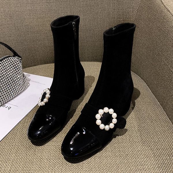 women pearl booties black flock fashion ankle boots bead ladies dress shoes square mid heels 2021 winter 35-41 botas mujer 8467n
women pearl booties black flock fashion ankle boots bead ladies dress shoes square mid heels 2021 winter 35-41 botas mujer 8467n