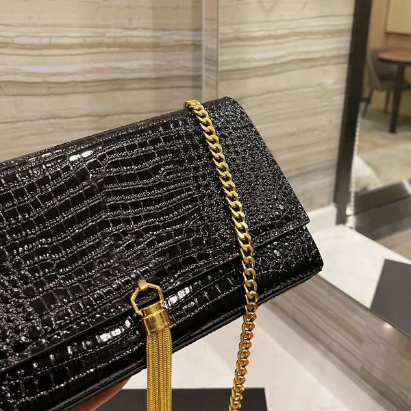 shoulder messenger bag flap crossbody bags women gold chain handbag fashion card wallet stripes layer cowhide leather
shoulder messenger bag flap crossbody bags women gold chain handbag fashion card wallet stripes layer cowhide leather