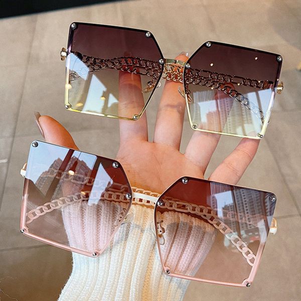 eyewear 2022 luxury oversized gradient women sunglasses with unique alloy chain frame for women, White;black
eyewear 2022 luxury oversized gradient women sunglasses with unique alloy chain frame for women, White;black
