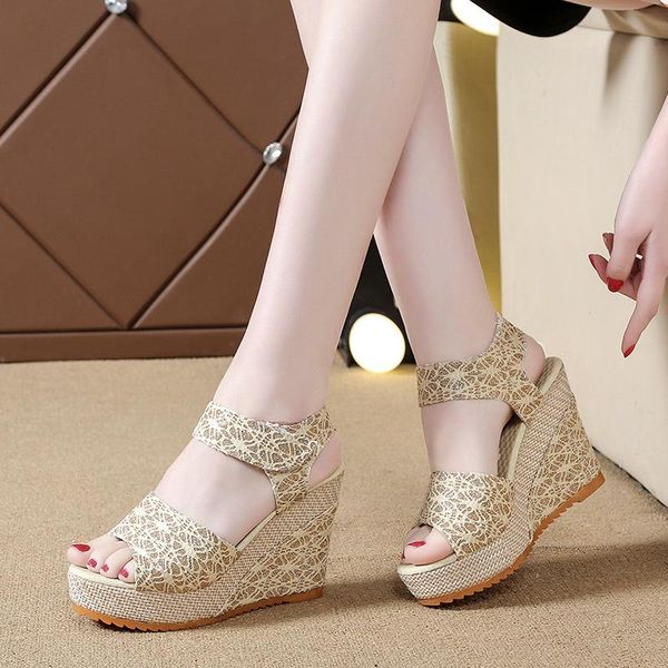 dress shoes 2021 summer hundred riding sand slope with fish mouth sandals female high-heeled pine cake thick bottom waterproof platform, Black
dress shoes 2021 summer hundred riding sand slope with fish mouth sandals female high-heeled pine cake thick bottom waterproof platform, Black