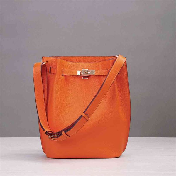 women luxurys designers bags 2021 slung bucket casual trend vertical leather suo up to designer handbag handbags totes crossbody bag
women luxurys designers bags 2021 slung bucket casual trend vertical leather suo up to designer handbag handbags totes crossbody bag