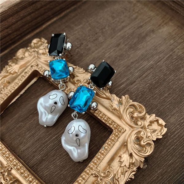 hbp clown's face special-shaped crowd chicins fashion personality pearl crystal net red earrings, Silver
hbp clown's face special-shaped crowd chicins fashion personality pearl crystal net red earrings, Silver