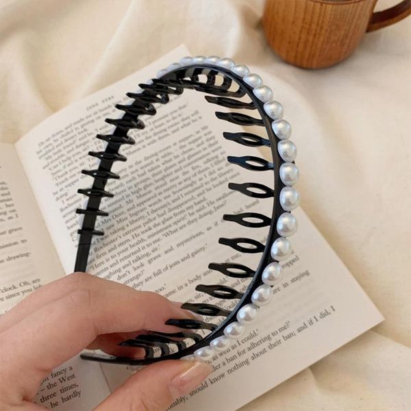 ladies imitation pearl beading headband non-slip teeth comb jewelry hair hoop wedding bridal banquet party headdress
ladies imitation pearl beading headband non-slip teeth comb jewelry hair hoop wedding bridal banquet party headdress