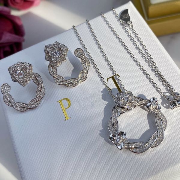 rose series necklace pia&get pendants inlaid crystal 18k gold plated sterling silver luxury jewelry high quality brand designer necklaces pe
rose series necklace pia&get pendants inlaid crystal 18k gold plated sterling silver luxury jewelry high quality brand designer necklaces pe