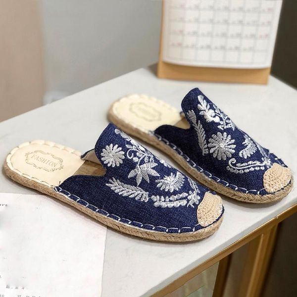 slippers 2021 summer embroidered shoes women linen bottom round head breathable embroidery lazy travel canvas, Black
slippers 2021 summer embroidered shoes women linen bottom round head breathable embroidery lazy travel canvas, Black
