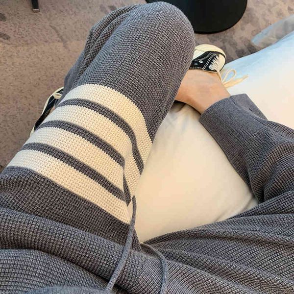 sportswear women's 20 autumn winter loose radish legged tb four bar knitted casual pants for men and women, White;black
sportswear women's 20 autumn winter loose radish legged tb four bar knitted casual pants for men and women, White;black