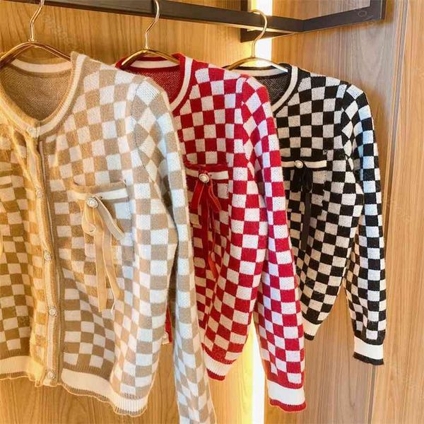 fashion women wool knit sweater coat brand letter logo fashion checkered bow hoodies sweaters winter womens casual clothes, White;black
fashion women wool knit sweater coat brand letter logo fashion checkered bow hoodies sweaters winter womens casual clothes, White;black
