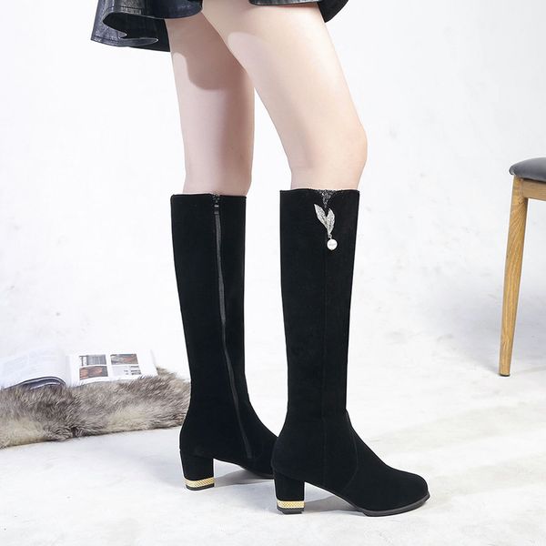414243 size autumn and winter european and american diamond beaded metal chain womens fashion boots suede pointed toe chunky heel high heel, Black
414243 size autumn and winter european and american diamond beaded metal chain womens fashion boots suede pointed toe chunky heel high heel, Black