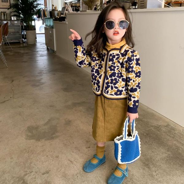 pullover 2021 autumn girl retro flower sweater cardigan baby knitted jacket girls, Blue
pullover 2021 autumn girl retro flower sweater cardigan baby knitted jacket girls, Blue