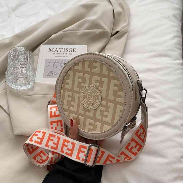 74% off niche design small round bag women's spring new car sewing zipper single shoulder messenger bag668c
74% off niche design small round bag women's spring new car sewing zipper single shoulder messenger bag668c