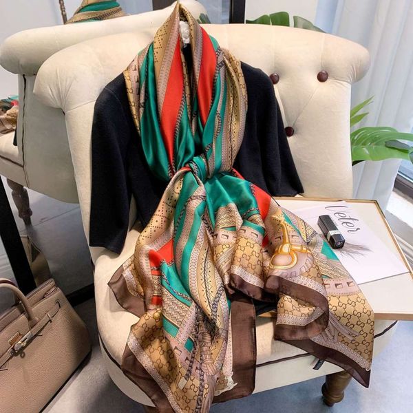 designer spring and summer 2021 thin plain printed silk ribbon letter thermal scarf, Blue;black
designer spring and summer 2021 thin plain printed silk ribbon letter thermal scarf, Blue;black
