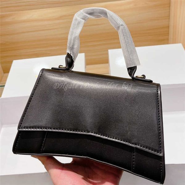 handbag designers wallet shoulder crossbody bag purse tote half moon hobos hasp mini plain alligator crocodile one handle clutch bags women
handbag designers wallet shoulder crossbody bag purse tote half moon hobos hasp mini plain alligator crocodile one handle clutch bags women