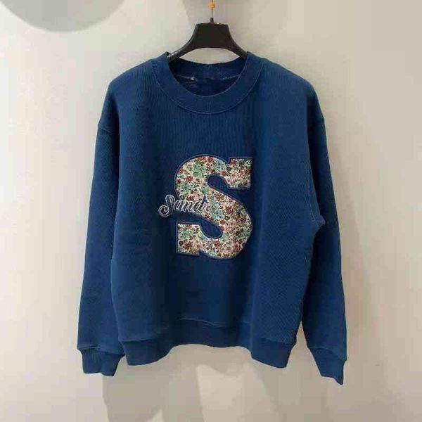 women's round neck sweater with embroidered letters on the autumn and winter, 2021, White;black
women's round neck sweater with embroidered letters on the autumn and winter, 2021, White;black