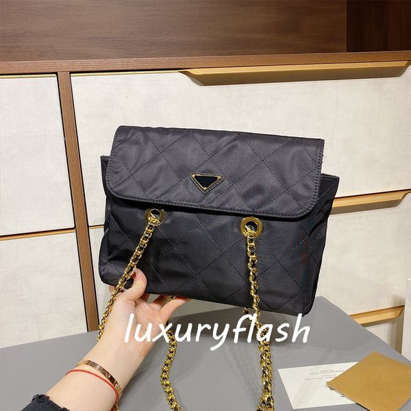 designer nylon golden chain parachute bag luxurys women vintage spring and autumn new crossbody bags waist purse black
designer nylon golden chain parachute bag luxurys women vintage spring and autumn new crossbody bags waist purse black