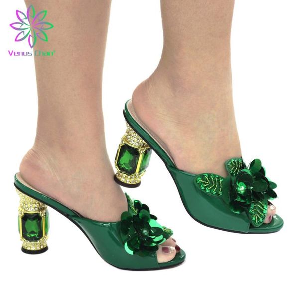 dress shoes decorate with rhinestone 2021 autumn mature style platform nigerian ladies for party, Black
dress shoes decorate with rhinestone 2021 autumn mature style platform nigerian ladies for party, Black