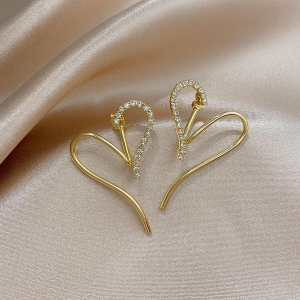 new fashion heart earrings korean temperament jewelry gifts for women accessorie, Silver
new fashion heart earrings korean temperament jewelry gifts for women accessorie, Silver