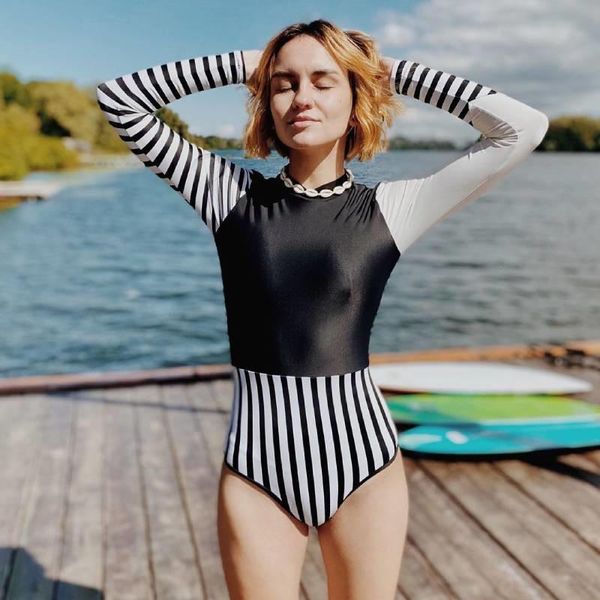 striped swimwear women one piece swimsuit surfing swimwear swimming suit beach wear surf bodysuit rash guard monokini may
striped swimwear women one piece swimsuit surfing swimwear swimming suit beach wear surf bodysuit rash guard monokini may