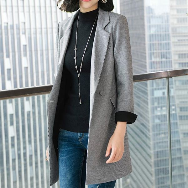 autumn and winter 2021 new women's suit tweed coat chigger classic fashion loose small coat women's fashion, Black
autumn and winter 2021 new women's suit tweed coat chigger classic fashion loose small coat women's fashion, Black