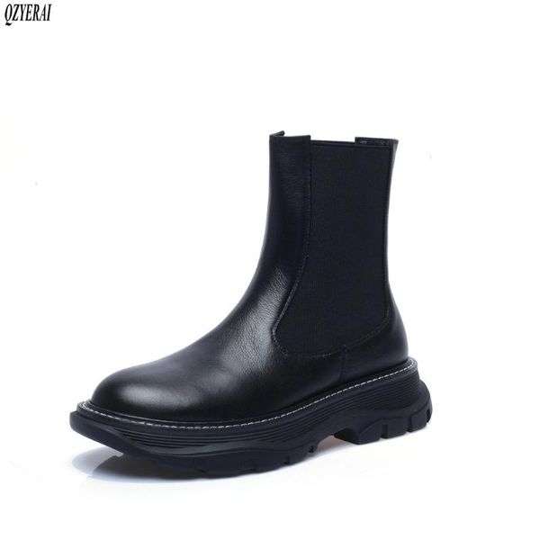 boots women genuine leather movement female the fashion black snow to keep warm
boots women genuine leather movement female the fashion black snow to keep warm