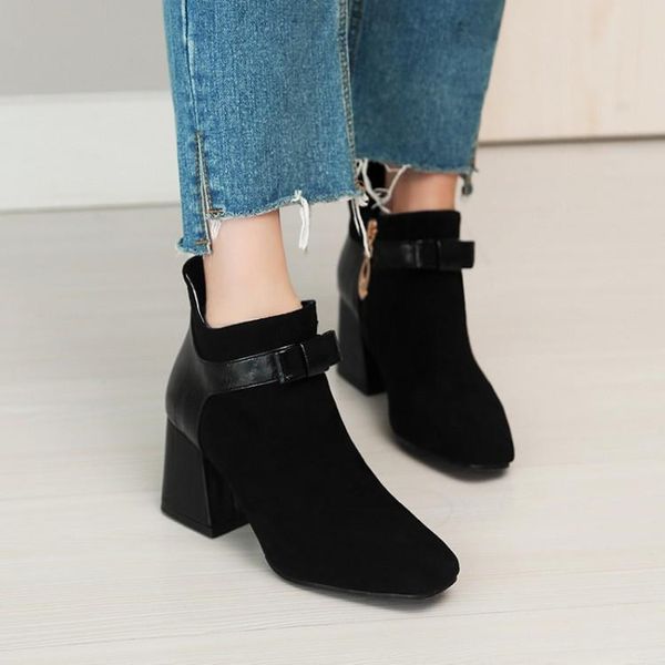 boots oversized 12 13 14 15 16 17 suede-faced square-headed butterfly-knotted boots, side zipper short canister fashion, Black
boots oversized 12 13 14 15 16 17 suede-faced square-headed butterfly-knotted boots, side zipper short canister fashion, Black