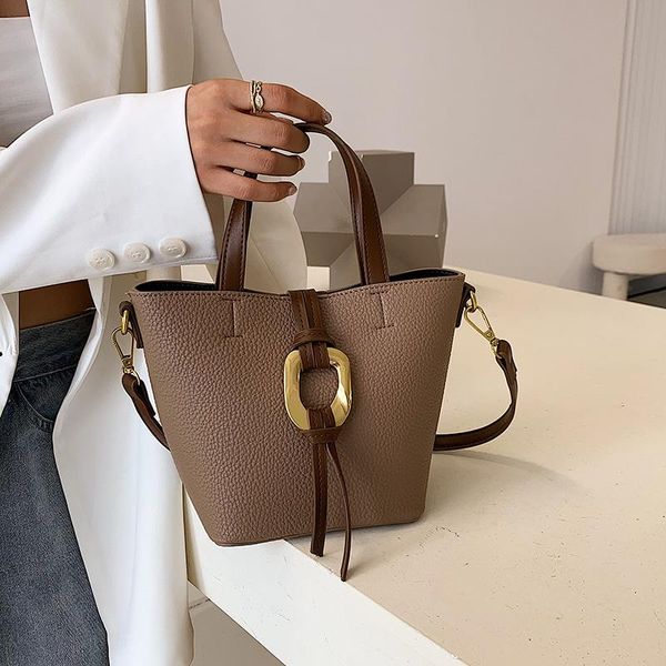 evening bags color blocking texture bucket bag women's 2021 handbag french single shoulder simple fashion messenger
evening bags color blocking texture bucket bag women's 2021 handbag french single shoulder simple fashion messenger