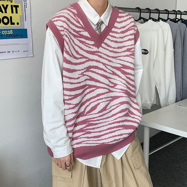 2021 new autumn striped sweater men's fashion retro casual v-neck knitted pullover men korean vest knitting sweaters mens clothes beyo, White;black
2021 new autumn striped sweater men's fashion retro casual v-neck knitted pullover men korean vest knitting sweaters mens clothes beyo, White;black