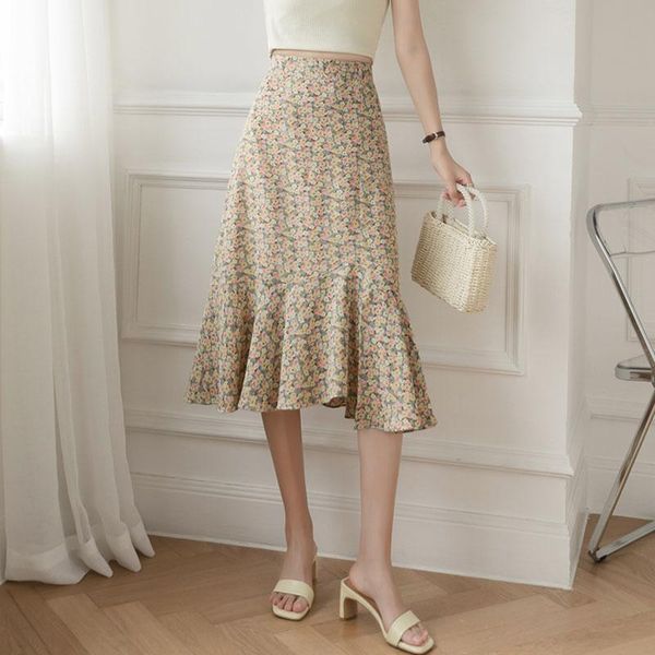 skirts arrivals vintage floral chiffon women's skirt summer 2021 elastic waist a-line elegant midi ruffles for women korean, Black
skirts arrivals vintage floral chiffon women's skirt summer 2021 elastic waist a-line elegant midi ruffles for women korean, Black