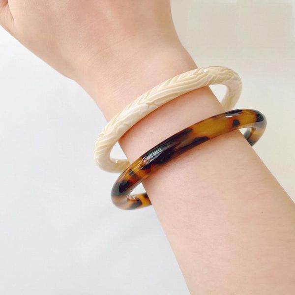 beaded, strands fashion casual style bracelet women's simple acrylic retro leopard pattern white, Black
beaded, strands fashion casual style bracelet women's simple acrylic retro leopard pattern white, Black