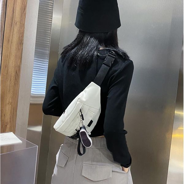 shoulder bags 2021 luxury breast bag ladies fashion retro messenger high-quality casual small pu cc
shoulder bags 2021 luxury breast bag ladies fashion retro messenger high-quality casual small pu cc