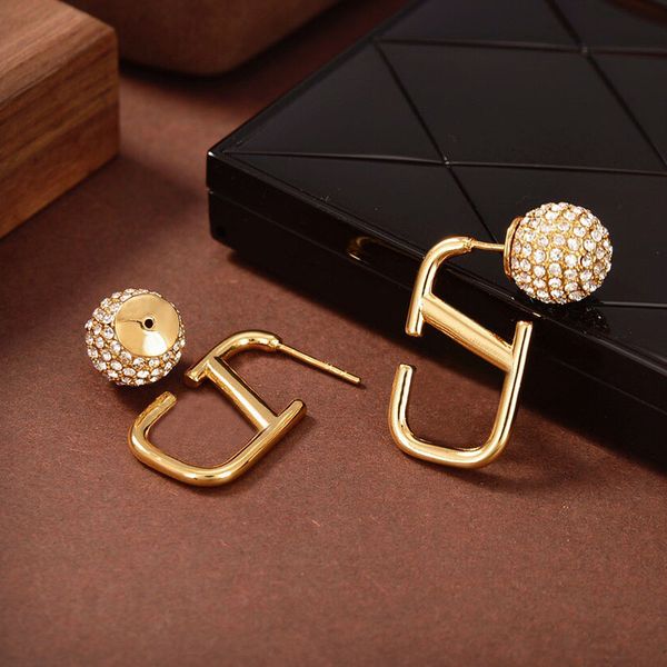 women designer earrings womens diamonds ear studs v letter fashion lady exquisite jewelry gold color ladies elegant earring hers_bags, Golden
women designer earrings womens diamonds ear studs v letter fashion lady exquisite jewelry gold color ladies elegant earring hers_bags, Golden