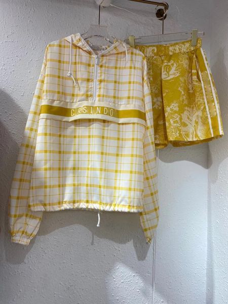 2021 womens jackets+shorts sets letter printed plaid charge sunscreen suit summer fashion print casual street long sleeve t shirts yellow co
2021 womens jackets+shorts sets letter printed plaid charge sunscreen suit summer fashion print casual street long sleeve t shirts yellow co