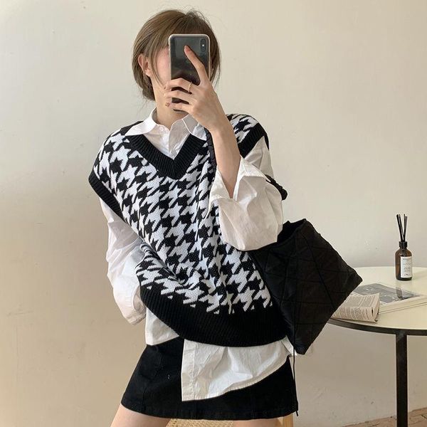 women's vests women sweater vest autumn houndstooth plaid v-neck sleeveless knitted vintage loose oversized female pullover waistcoat, Black;white
women's vests women sweater vest autumn houndstooth plaid v-neck sleeveless knitted vintage loose oversized female pullover waistcoat, Black;white