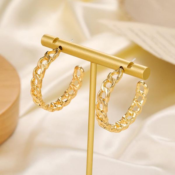 stud 2021 fashion c-shaped high-grade metal earrings chain simple hollow cold wind temperament ear jewelry, Golden;silver
stud 2021 fashion c-shaped high-grade metal earrings chain simple hollow cold wind temperament ear jewelry, Golden;silver