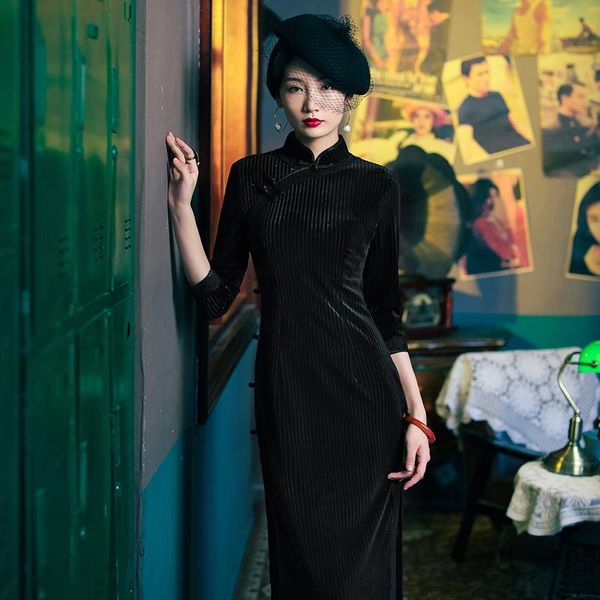 ethnic clothing thickened long sleeve velvet cheongsam style high grade black retro republic of china old shanghai young, Red
ethnic clothing thickened long sleeve velvet cheongsam style high grade black retro republic of china old shanghai young, Red