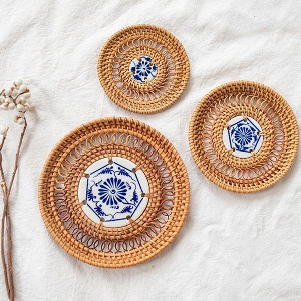 mats & pads woven rattan cup holder blue/white porcelain pad natural straw drink heat insulation pot mat table placemat
mats & pads woven rattan cup holder blue/white porcelain pad natural straw drink heat insulation pot mat table placemat