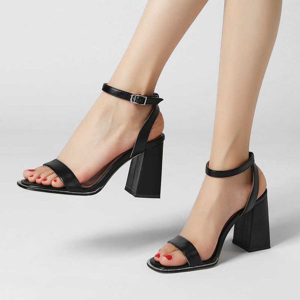 fashion rhinestone summer open toe women sandals faux leather square high heel shoes woman buckle dress sandals plus size y0721, Black
fashion rhinestone summer open toe women sandals faux leather square high heel shoes woman buckle dress sandals plus size y0721, Black