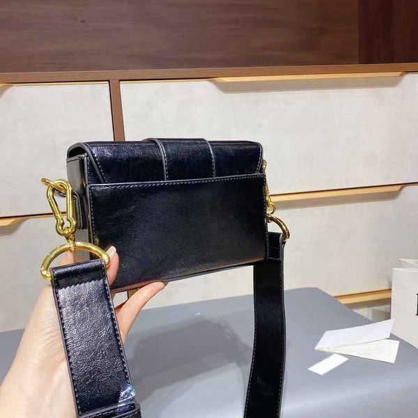 stylish 2aw women designers business females shoulder bags fashion appears extravagant black color style
stylish 2aw women designers business females shoulder bags fashion appears extravagant black color style
