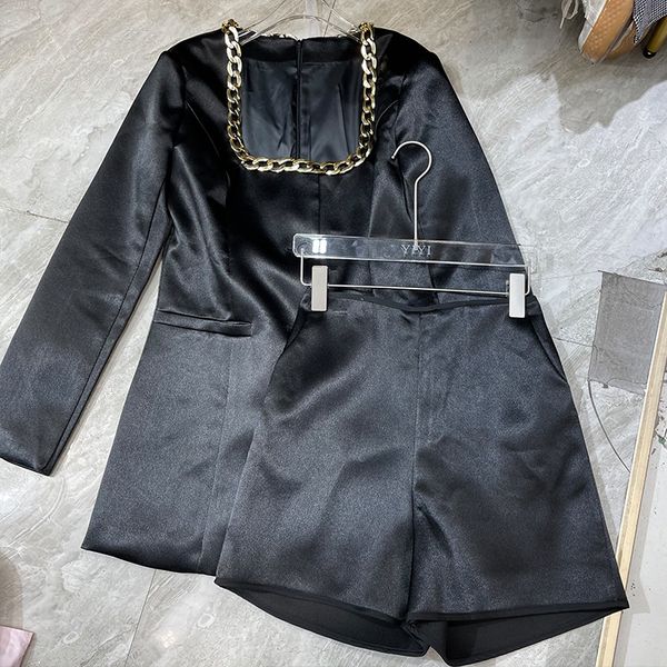 2021 New Female Spring Arrival Fashion Square Collar Single Long Sleeve Breasted Chain Black Jacket Shorts Two Pieces Set 5072, Gray
2021 New Female Spring Arrival Fashion Square Collar Single Long Sleeve Breasted Chain Black Jacket Shorts Two Pieces Set 5072, Gray