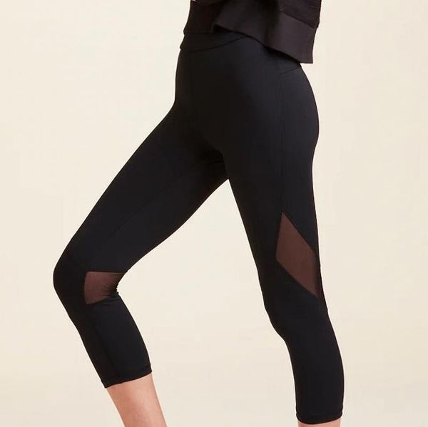 ladies strech mesh stitched cropped sports yoga pants women skinny cozy high waist elastic exercise fitness dance pants a20, White;red
ladies strech mesh stitched cropped sports yoga pants women skinny cozy high waist elastic exercise fitness dance pants a20, White;red