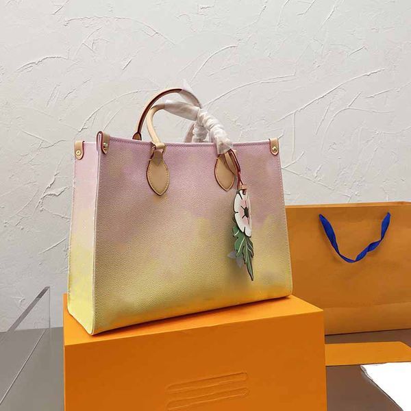 2021 summer tote shopping bag gradient shoulder handbag long and short straps totes bags fashion letter old flower beach handbags package
2021 summer tote shopping bag gradient shoulder handbag long and short straps totes bags fashion letter old flower beach handbags package