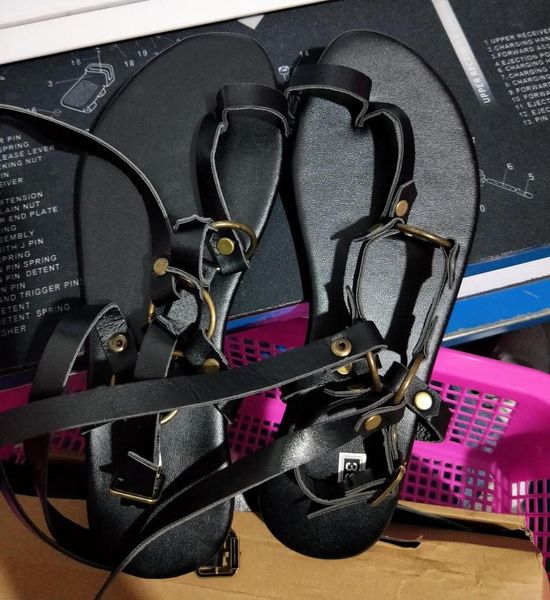 sandals summer circle buckle cross straps gladiator woman python leather flat thong toe ankle strap sandalias shoes, Black
sandals summer circle buckle cross straps gladiator woman python leather flat thong toe ankle strap sandalias shoes, Black
