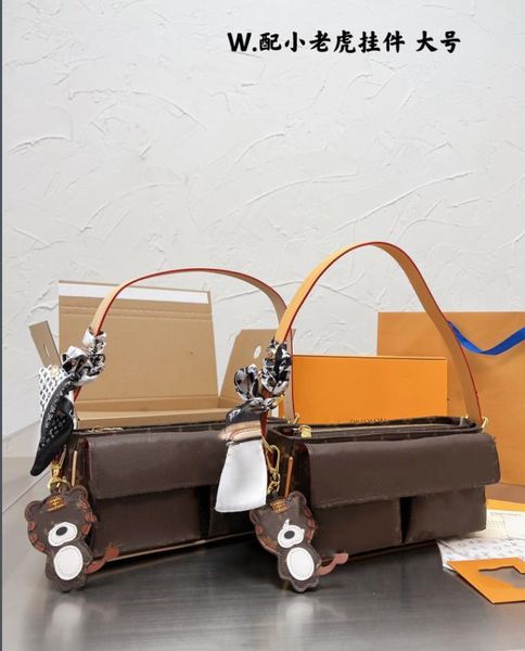 2022women's luxury designer bag fashion leather hand messenger designer bag women's span single shoulder chain handbag l017
2022women's luxury designer bag fashion leather hand messenger designer bag women's span single shoulder chain handbag l017