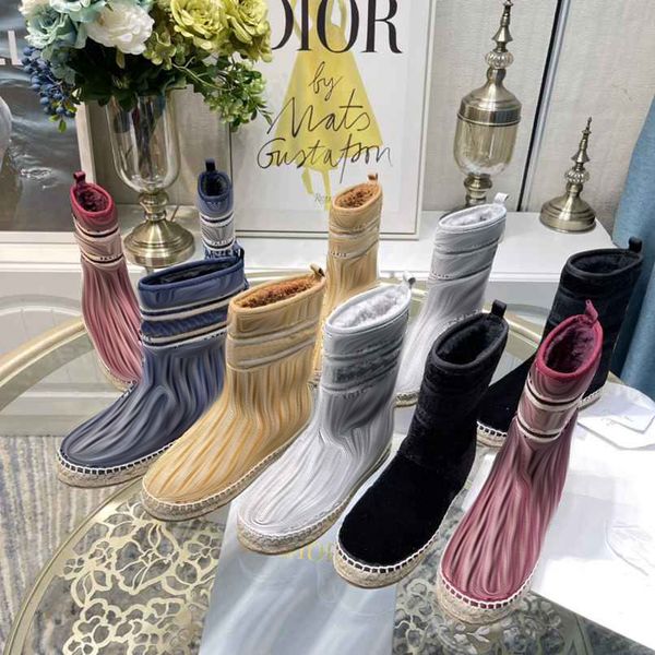 2021 fashion classic new women autumn and winter snow boots hemp rope soles preschool embroidery wool ankle boot flat cotton, Black
2021 fashion classic new women autumn and winter snow boots hemp rope soles preschool embroidery wool ankle boot flat cotton, Black