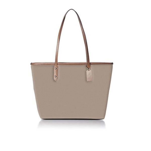 woman totes fashion temperament leisure time solid color printing high-capacity brand bag
woman totes fashion temperament leisure time solid color printing high-capacity brand bag