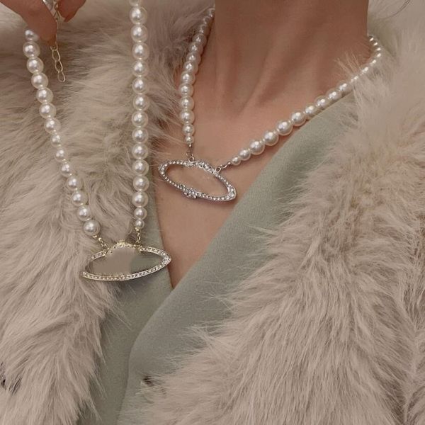 2022 new arrival pendant necklace french retro classic pearl rhinestone clavicle chain female fast delivery, Silver
2022 new arrival pendant necklace french retro classic pearl rhinestone clavicle chain female fast delivery, Silver